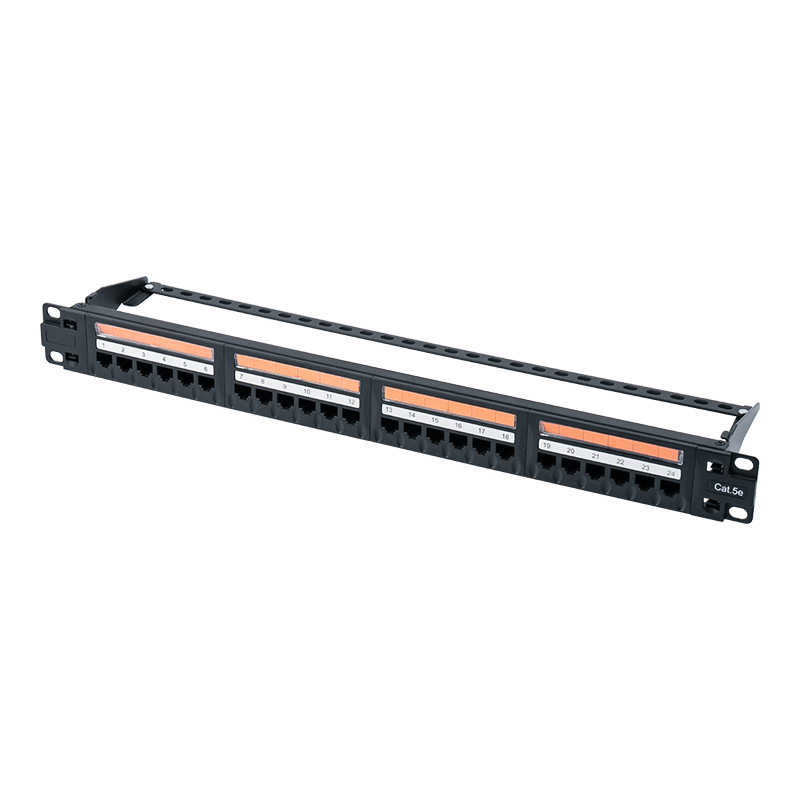 Cat5e 19 inç 1U korumasız 24 bağlantı noktalı bağlantı paneli (üstü açılır plastik pencere) SP-3410D24-C5E